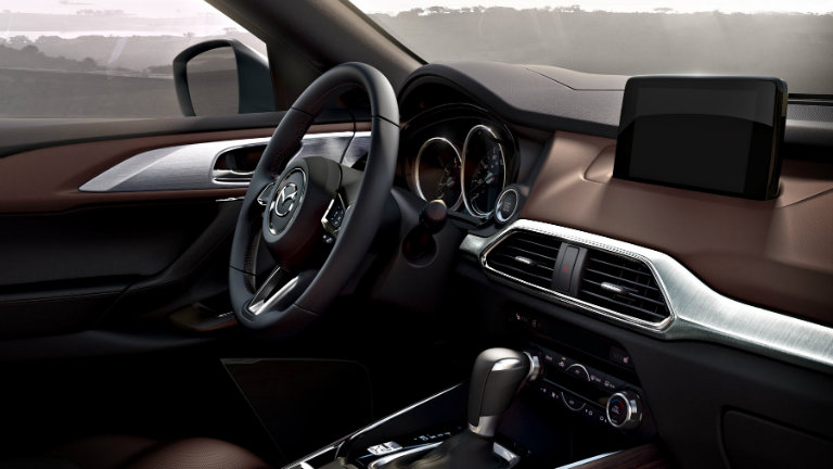 2018 Mazda CX-9 dashboard styling