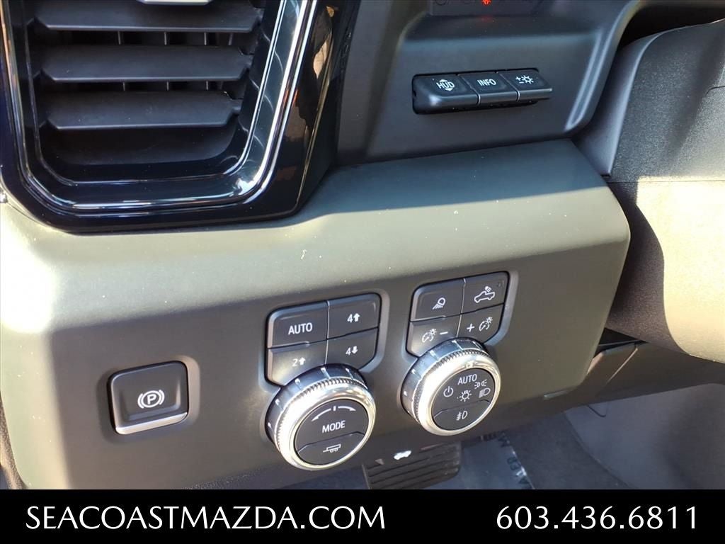 2025 GMC Sierra 2500HD AT4